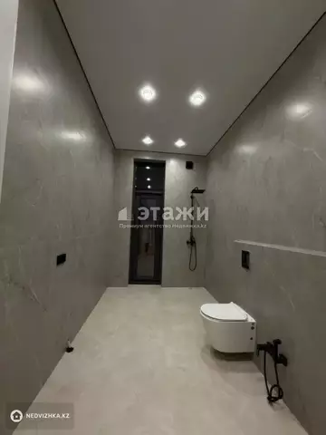 7-комнатный дом, 7.1 соток, 341 м²