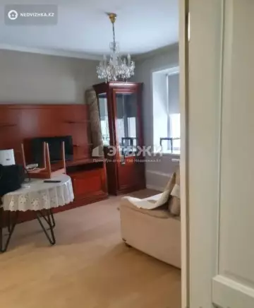 4-комнатная квартира, этаж 3 из 5, 110 м²