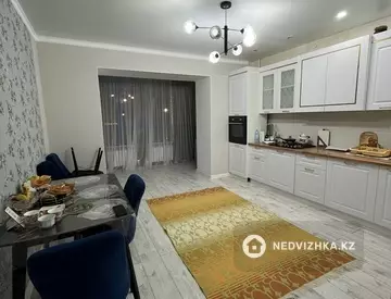2-комнатная квартира, этаж 3 из 9, 74 м²