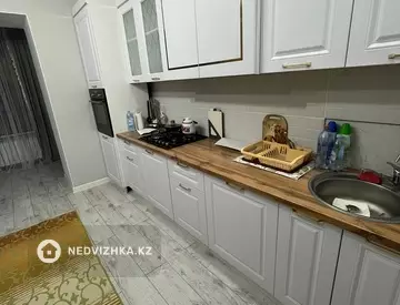 2-комнатная квартира, этаж 3 из 9, 74 м²