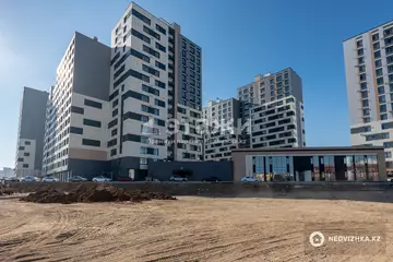 1-комнатная квартира, этаж 3 из 14, 42 м²