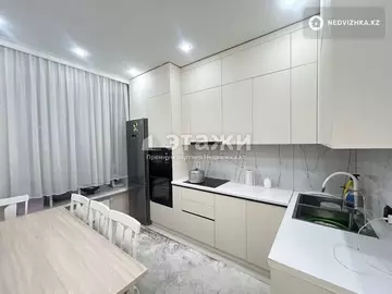 3-комнатная квартира, этаж 4 из 12, 80 м²
