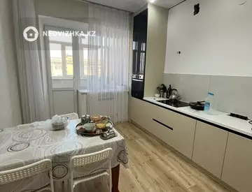 2-комнатная квартира, этаж 9 из 9, 77 м²