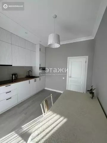 1-комнатная квартира, этаж 8 из 12, 41 м²