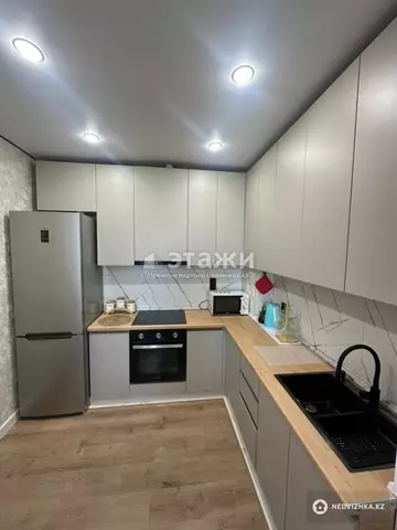 3-комнатная квартира, этаж 14 из 15, 64 м²