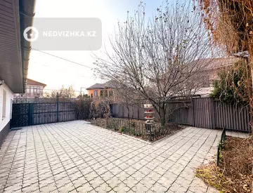 5-комнатный дом, 3 соток, 160 м²