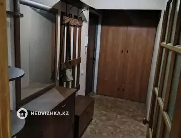 2-комнатная квартира, этаж 2 из 5, 42 м², на длительный срок