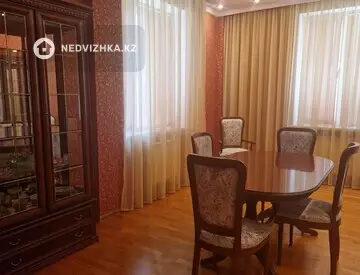 4-комнатная квартира, этаж 2 из 16, 130 м²