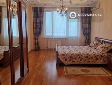 4-комнатная квартира, этаж 2 из 16, 130 м²