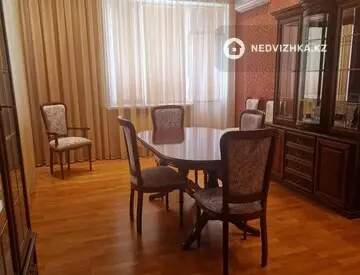 4-комнатная квартира, этаж 2 из 16, 130 м²