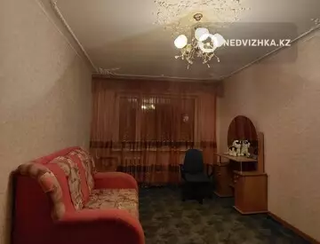 3-комнатная квартира, этаж 3 из 5, 64 м²