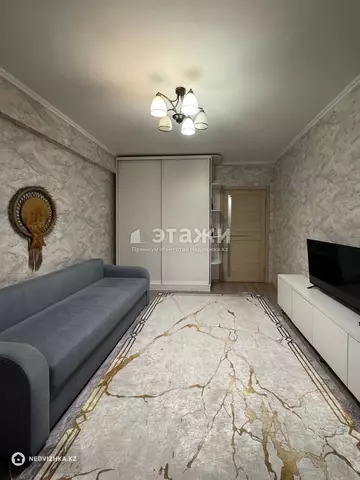 1-комнатная квартира, этаж 5 из 5, 37 м²