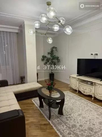 7-комнатная квартира, этаж 4 из 15, 70 м²