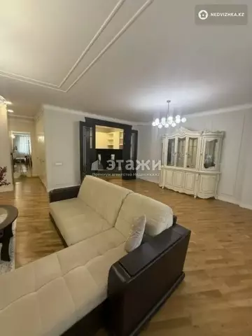7-комнатная квартира, этаж 4 из 15, 70 м²