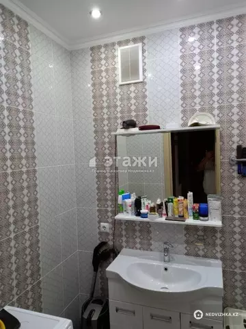 3-комнатная квартира, этаж 1 из 10, 82 м²