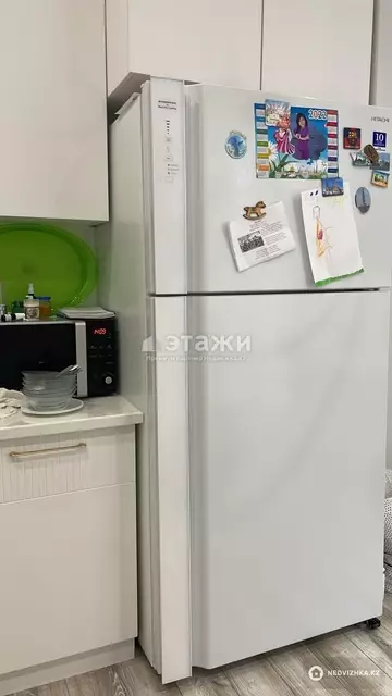 4-комнатная квартира, этаж 1 из 8, 172 м²