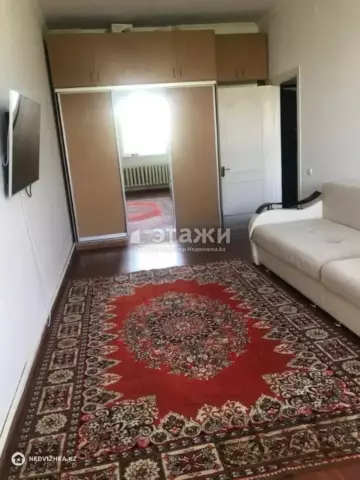 1-комнатная квартира, этаж 6 из 6, 38 м²