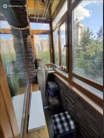 3-комнатная квартира, этаж 4 из 5, 57 м²