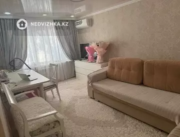 4-комнатная квартира, этаж 4 из 5, 84 м²