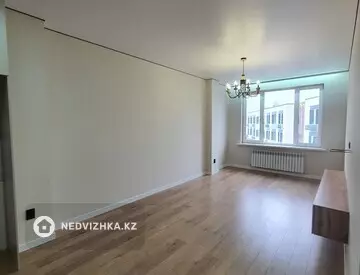 2-комнатная квартира, этаж 3 из 3, 60 м²