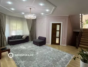 11-комнатный дом, 11 соток, 395 м²