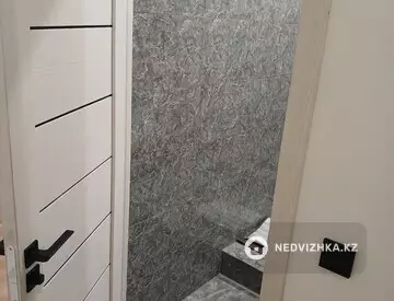 1-комнатная квартира, этаж 4 из 12, 30 м²