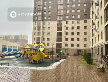 1-комнатная квартира, этаж 2 из 10, 43 м², посуточно