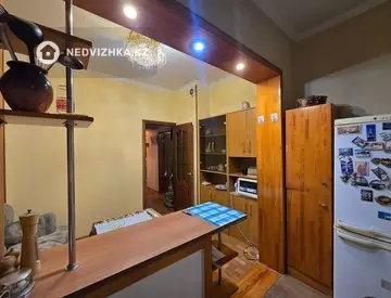 2-комнатная квартира, этаж 9 из 9, 52 м²