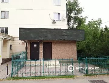 Офисное помещение, этаж 1 из 5, в жилом доме, 35 м², на длительный срок