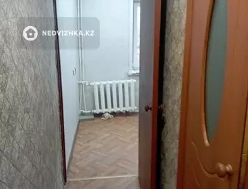 2-комнатная квартира, этаж 4 из 5, 42 м²