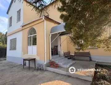 5-комнатный дом, 19 соток, 270 м²