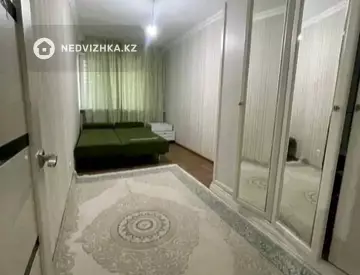 2-комнатная квартира, этаж 1 из 5, 52 м², посуточно