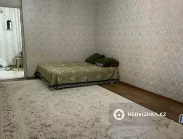 2-комнатная квартира, этаж 1 из 5, 52 м², посуточно