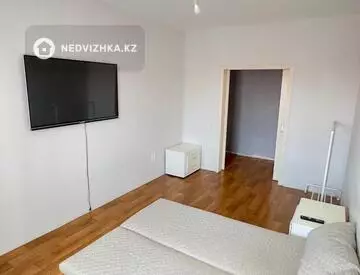 2-комнатная квартира, этаж 3 из 10, 54 м²