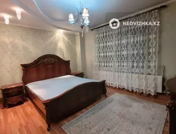 4-комнатная квартира, этаж 9 из 15, 160 м², на длительный срок