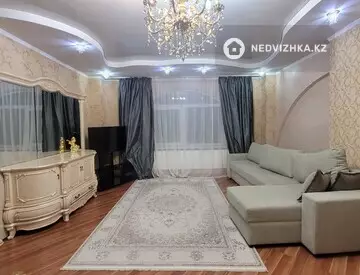 4-комнатная квартира, этаж 9 из 15, 160 м², на длительный срок