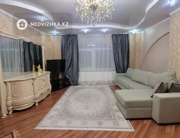 4-комнатная квартира, этаж 9 из 15, 160 м², на длительный срок