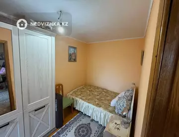 2-комнатная квартира, этаж 4 из 5, 42 м²