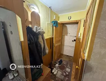 2-комнатная квартира, этаж 4 из 5, 42 м²