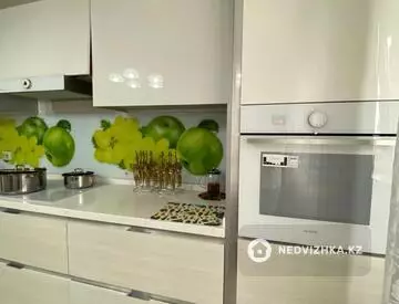 3-комнатная квартира, этаж 7 из 12, 128 м²