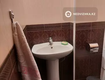 4-комнатная квартира, этаж 2 из 5, 80 м²