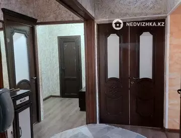 4-комнатная квартира, этаж 2 из 5, 80 м²