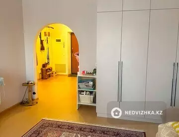 1-комнатная квартира, этаж 3 из 9, 47 м²