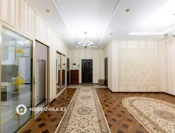2-комнатная квартира, этаж 4 из 6, 94 м²
