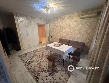 3-комнатная квартира, этаж 1 из 6, 90 м²
