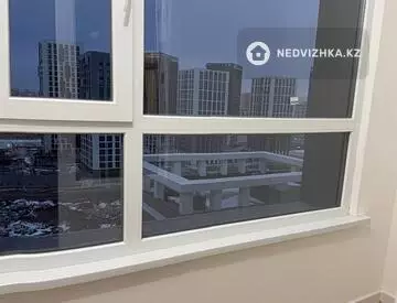 1-комнатная квартира, этаж 13 из 18, 38 м²