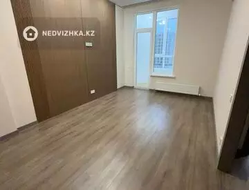 1-комнатная квартира, этаж 13 из 18, 38 м²