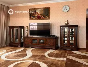 3-комнатная квартира, этаж 11 из 11, 108 м²