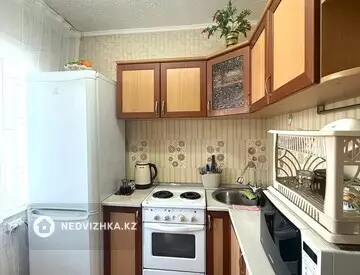 3-комнатная квартира, этаж 4 из 5, 60 м²