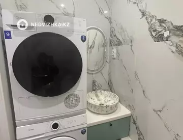 2-комнатная квартира, этаж 12 из 12, 60 м²